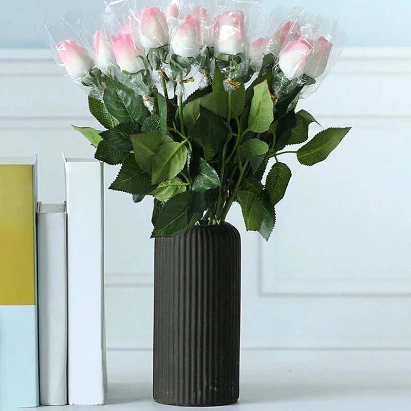 Vase à fleurs décoratif en plastique rayé imitation céramique pour composition florale créative