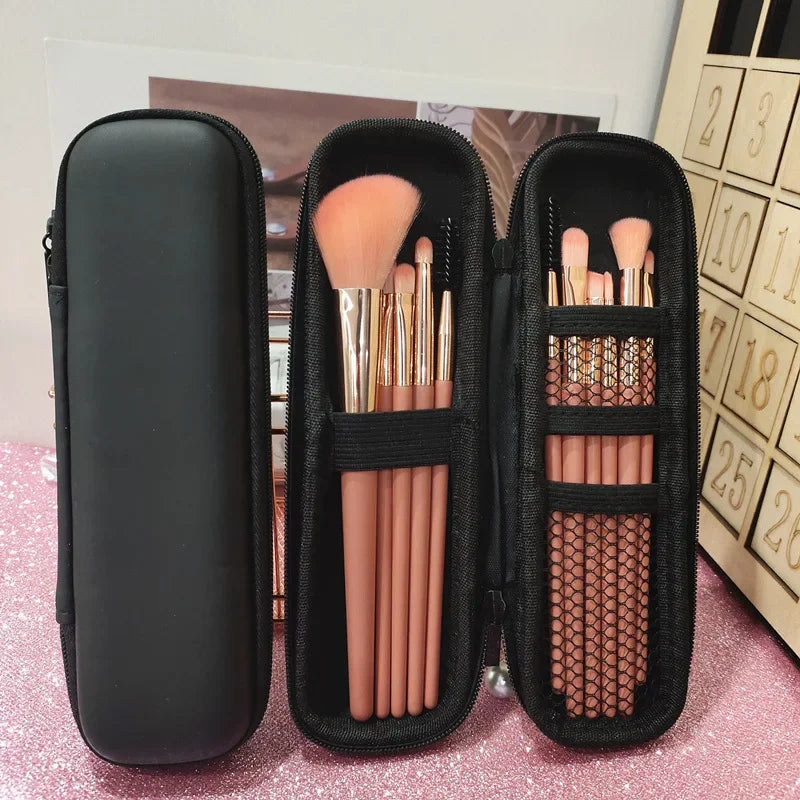 Étui des rangement pour pinceaux de maquillage
